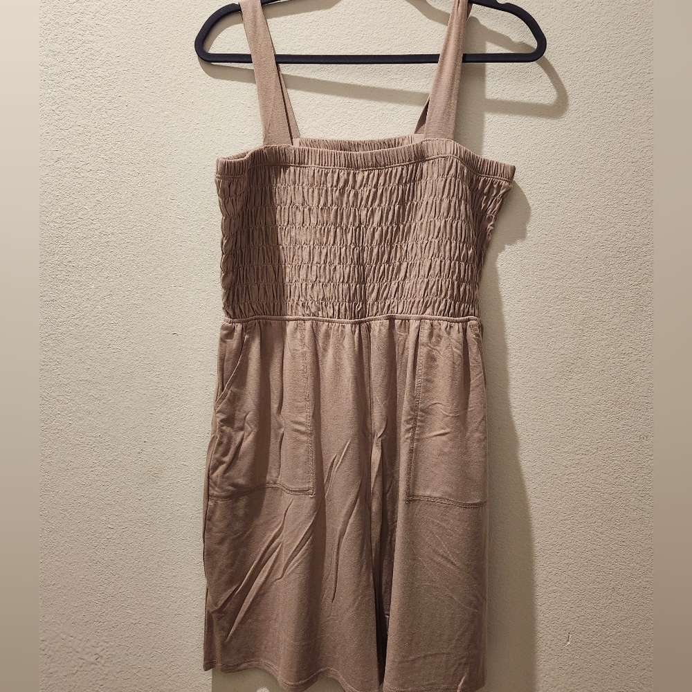 Zenana PLUS SIZE SMOCKED TOP ROMPER WITH POCKETS - Picture 4 of 5
